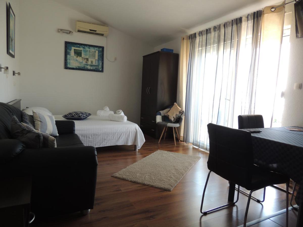 Apartments Nika Podstrana Zewnętrze zdjęcie