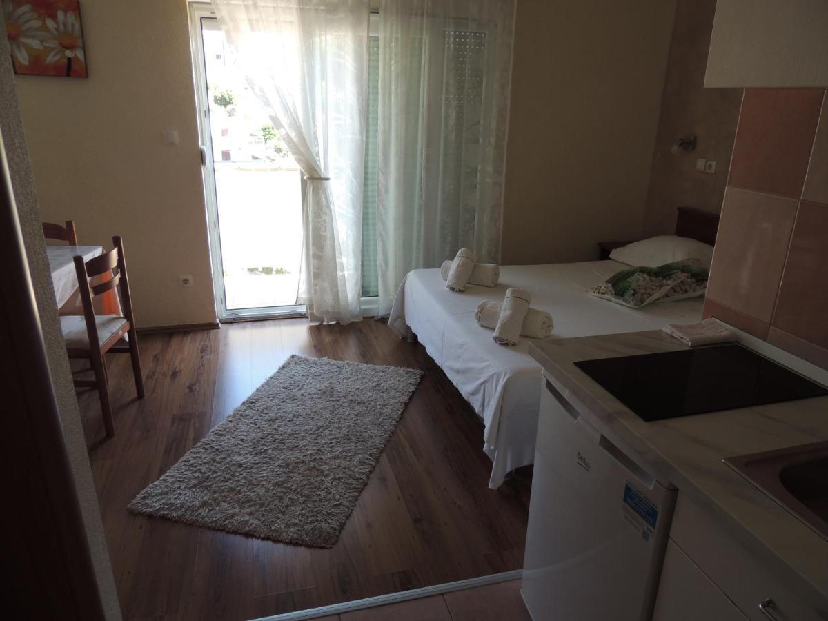 Apartments Nika Podstrana Zewnętrze zdjęcie